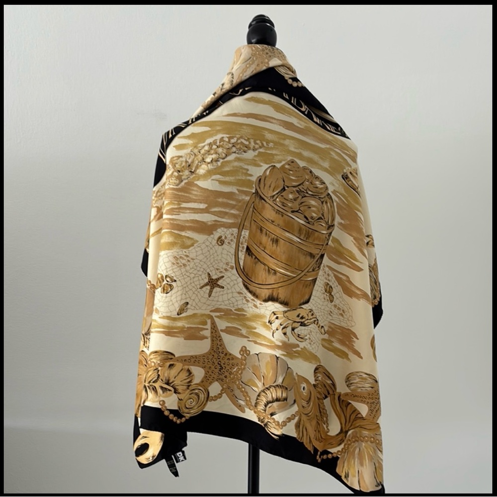 DKNY 1993 Clam Bake Italian Black and Gold Silk Scarf - Picture 5 of 5